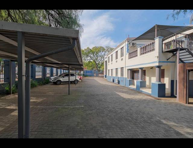 OFFICE FOR SALE IN ARCADIA